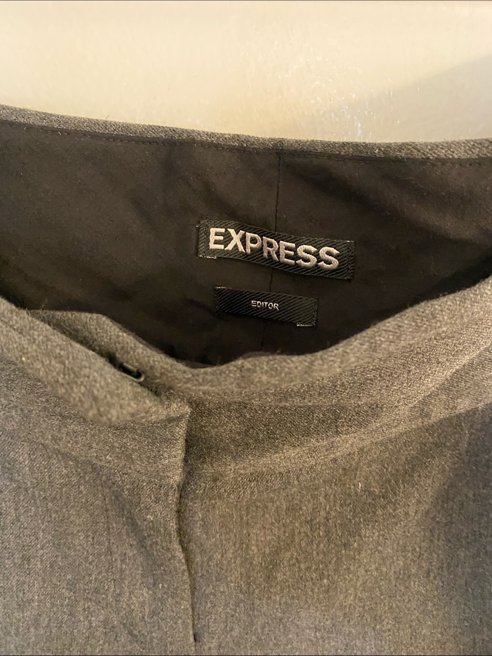 Express Women's Gray One-Button Blazer size 8and pants set size 10s - Picture 4 of 8